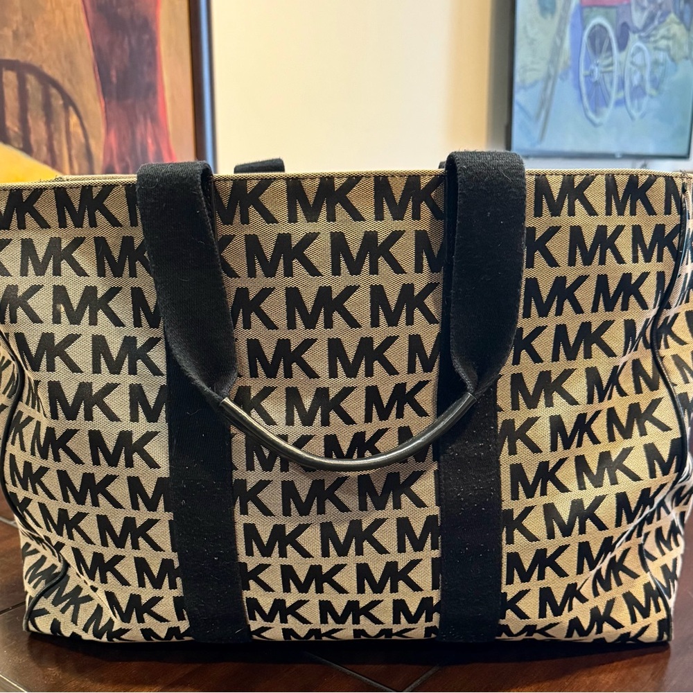 Michael Kors Canvas Duffle Bag AV-1404
